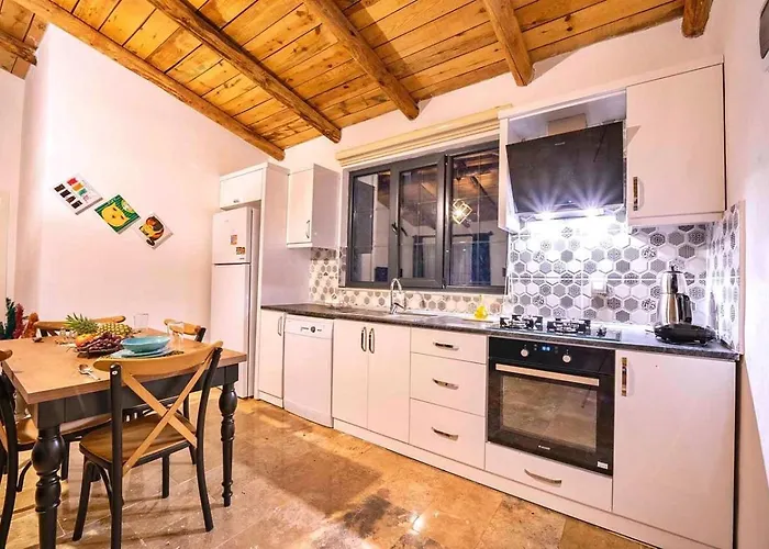 Вилла İslamlar 1 Bedroom Secluded With Private Pool Hot Tub Калкан