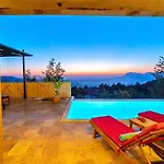 Villa İslamlar 1 Bedroom Secluded With Private Pool Hot Tub Kalkan