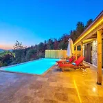 İslamlar 1 Bedroom Secluded With Private Pool Hot Tub Villa