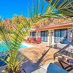 İslamlar 1 Bedroom Secluded With Private Pool Hot Tub Villa Kalkan